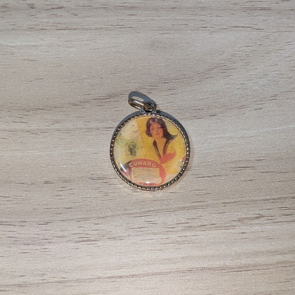 Vintage Style Photo Charm Pendant Round Cabochon Double Sided
